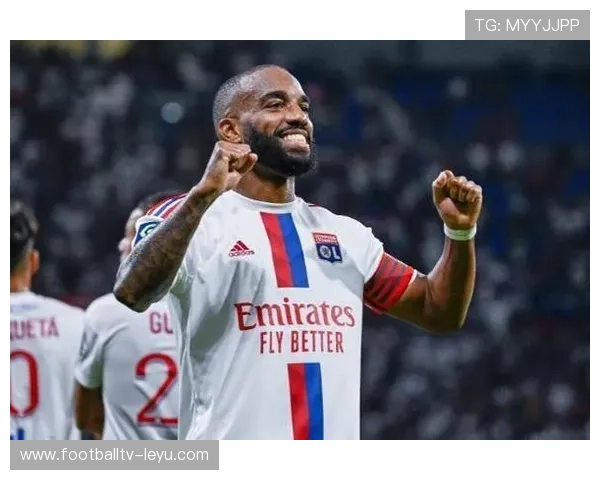 拉卡泽特领跑法甲射手榜，展现顶级锋线火力